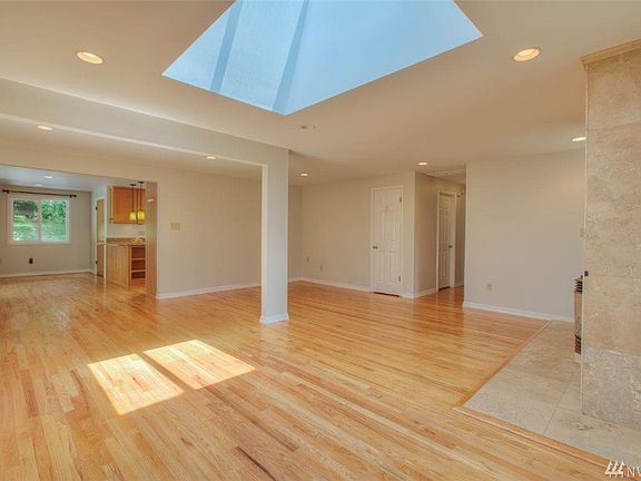 5th image of 16702 SE 11th St