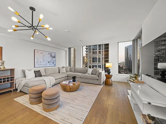 2nd image of 1388 Kettner Blvd #1208