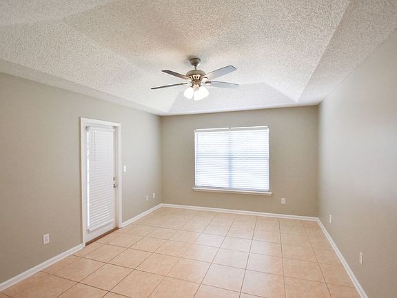 5th image of 631 Southern Lily Dr