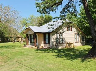 219 Lexington Rd, Elgin, TX 78621