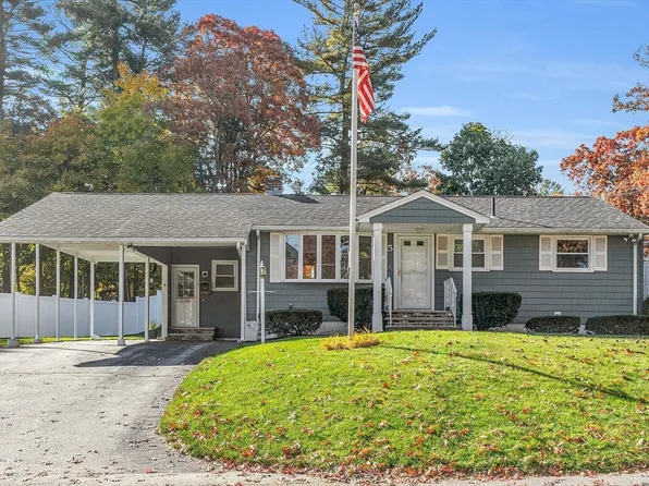 5 Crawford Dr, Tewksbury, MA 01876
