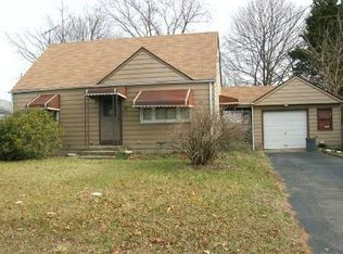 40 Lois Ave, East Brunswick, NJ