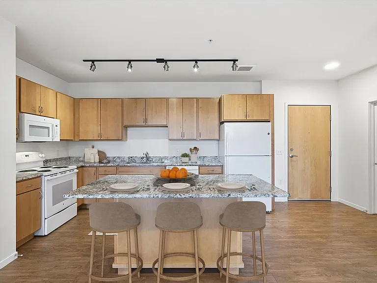 Grand Central Flats — Photo 18