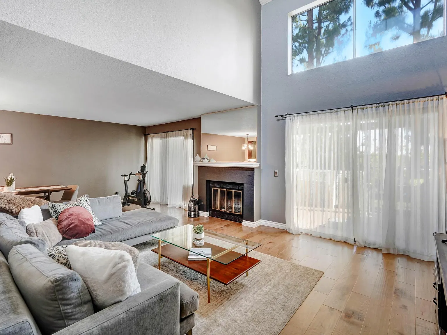 2 bed, 1668 sqft, $3,600 — Photo 3