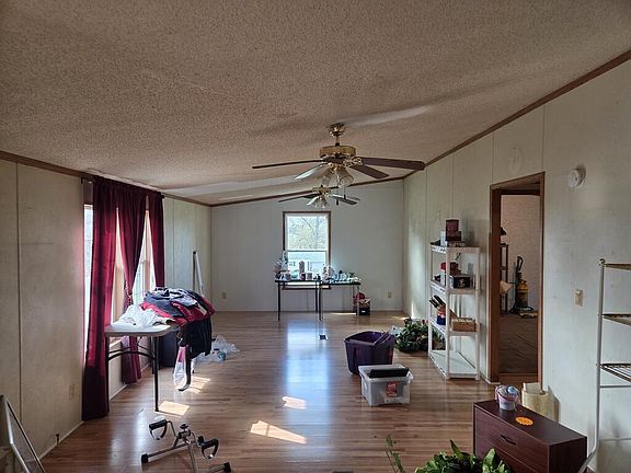 4th image of 494 Bethel Ridge Rd