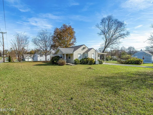 3800 NE Valley View Dr, Knoxville, TN 37917
