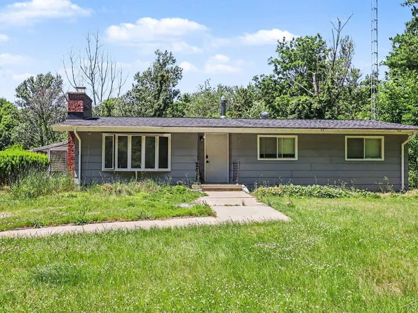 8186 Edward Rd, Fostoria, MI 48435