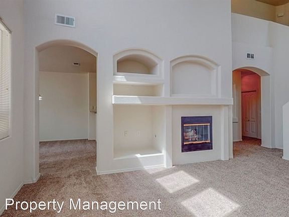 4th image of 6400 Los Pueblos Pl NW
