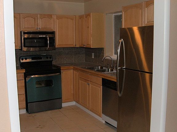 Updated Kitchen w/SS Appliances