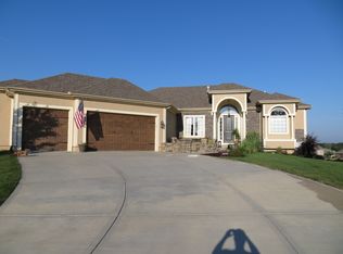4312 SE Lariat Dr, Lees Summit, MO 64082