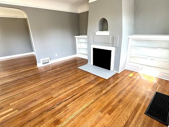 5th image of 1202 N Proctor Street
