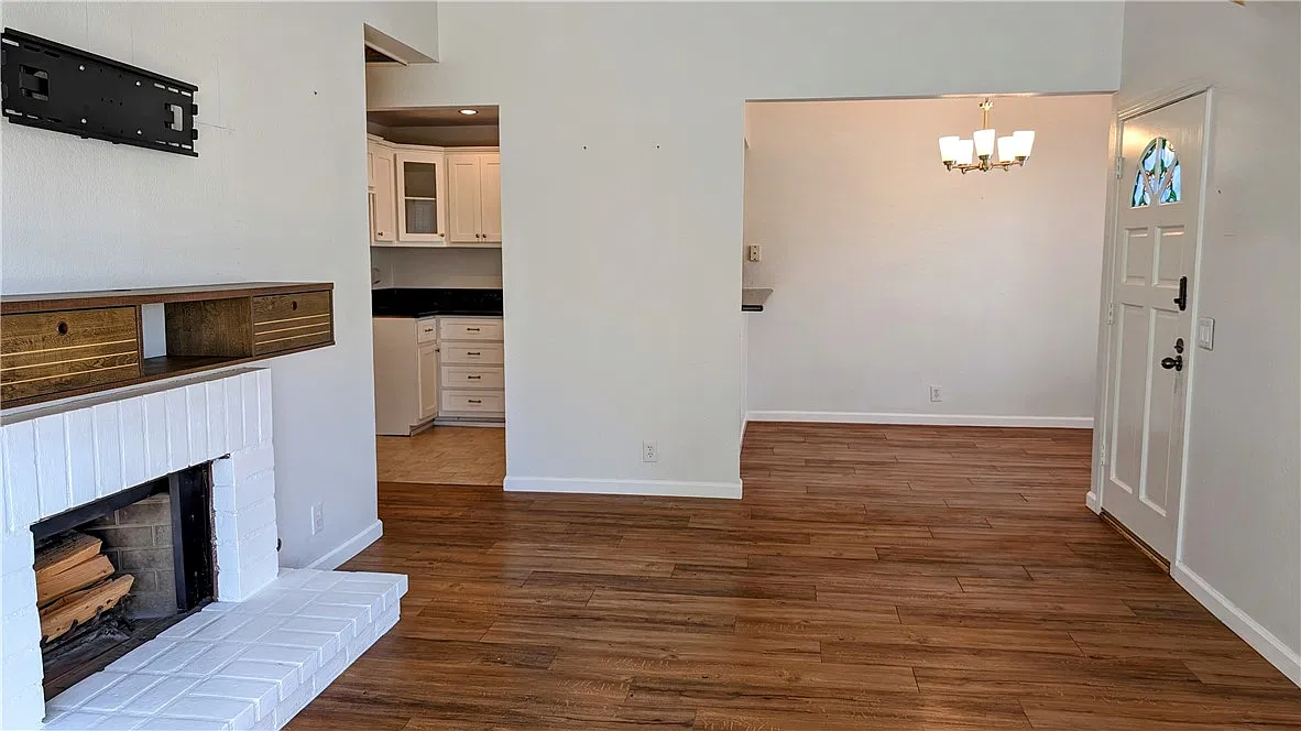 2 bed, 961 sqft, $2,900 — Photo 4
