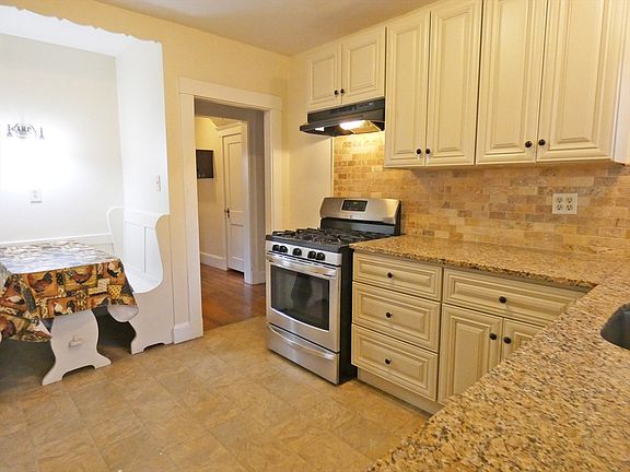 2nd image of 59-61 Athelstane Rd #59