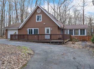 109 Tamiment Dr, Tobyhanna, PA 18466