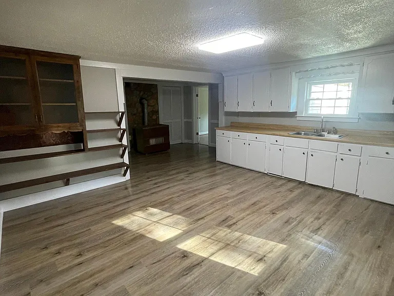 1635 Gibbs Shoals Rd — Photo 10