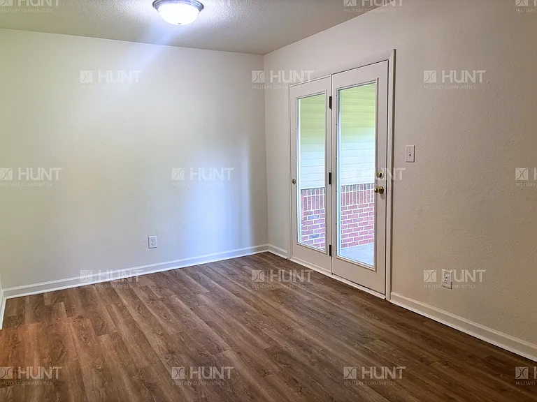 14 Northampton Dr — Photo 6