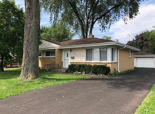 714 N Main St, Mount Prospect, IL 60056