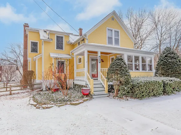 493 Saint Charles Rd, Glen Ellyn, IL 60137
