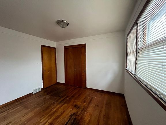 4th image of 5502 Cadieux Rd
