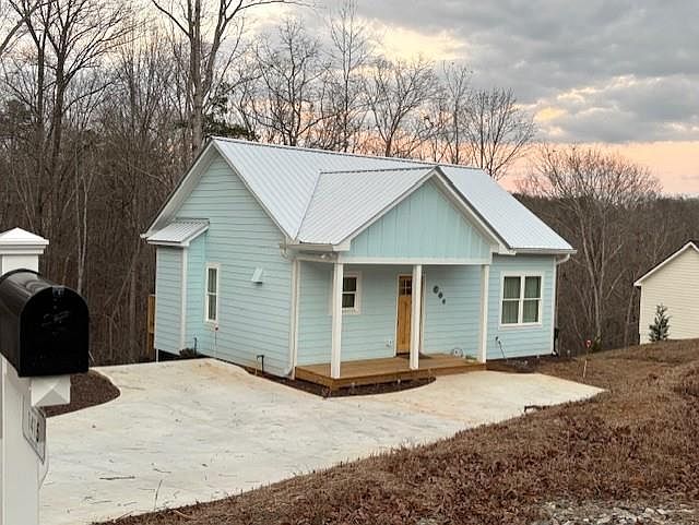 1st image of 1415 Calhoun Rd