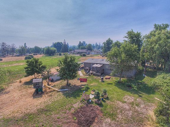 4th image of 2068 Westwood Dr