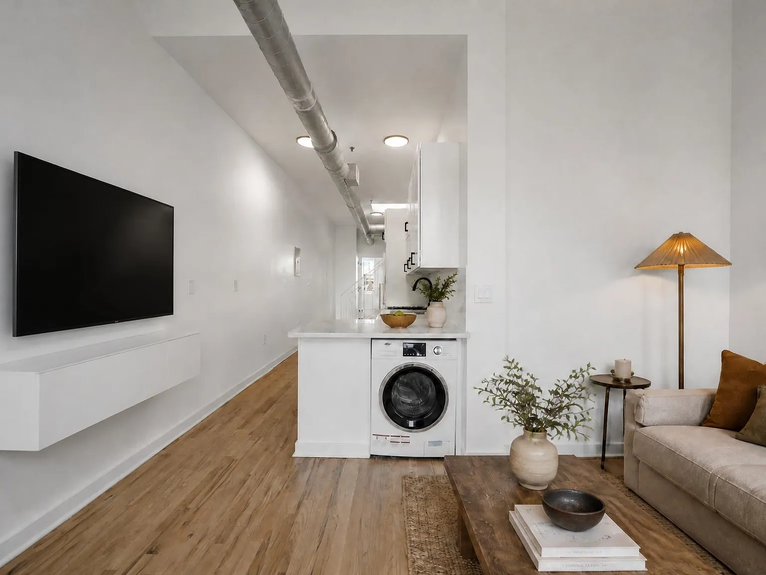 1 bed, 1.0 bath, $3,575 — Photo 3