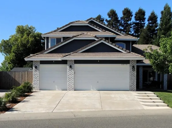 8979 Giant Panda Dr, Sacramento, CA 95829