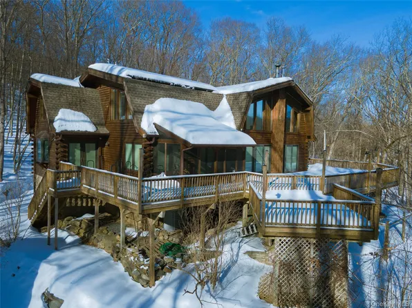 1644 Lakes Road, Greenwood Lake, NY 10950