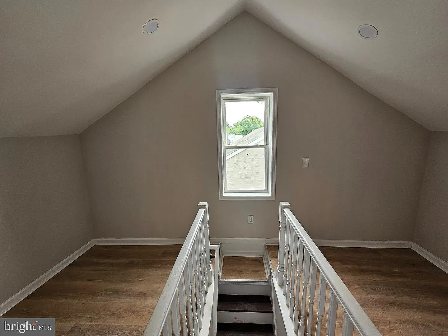 3 bed, $2,200 — Photo 4