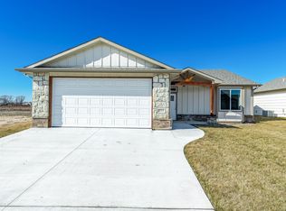 1213 E Park Glen Ct, Clearwater, KS 67026