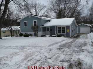 3805 Redbud Rd NE, Cedar Rapids, IA 52402