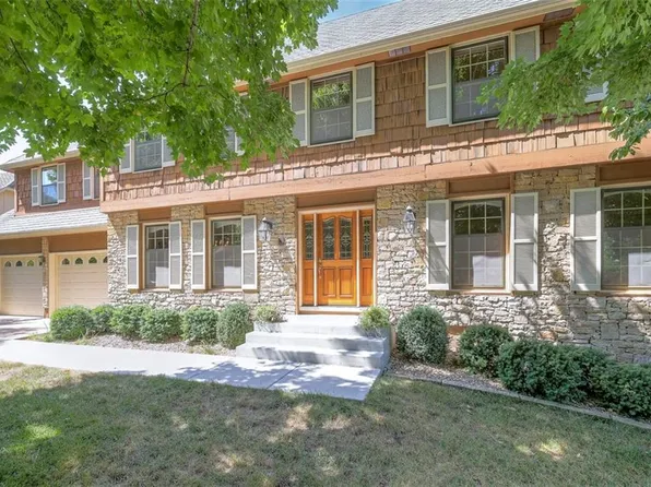 12124 Bluejacket St, Overland Park, KS 66213