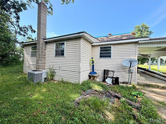 2nd image of 1514 Seifert Dr