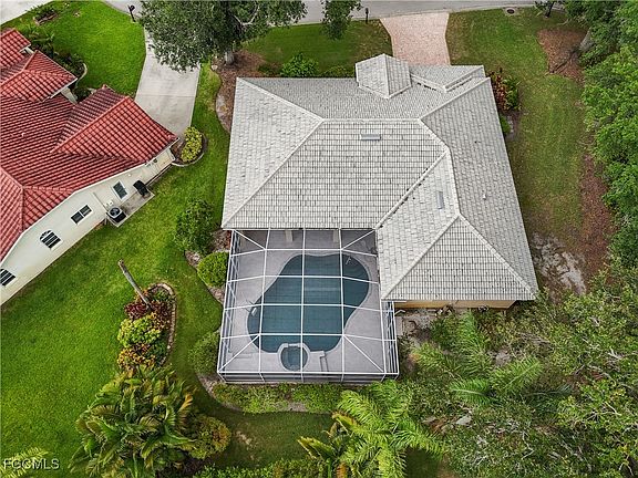 2nd image of 11810 Woodshire Cir