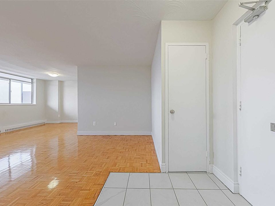 2nd image of 100 Rowena Dr #1014