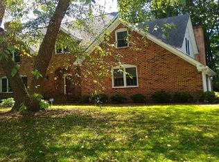 100 Brookstone Ct, Yorktown, VA 23693
