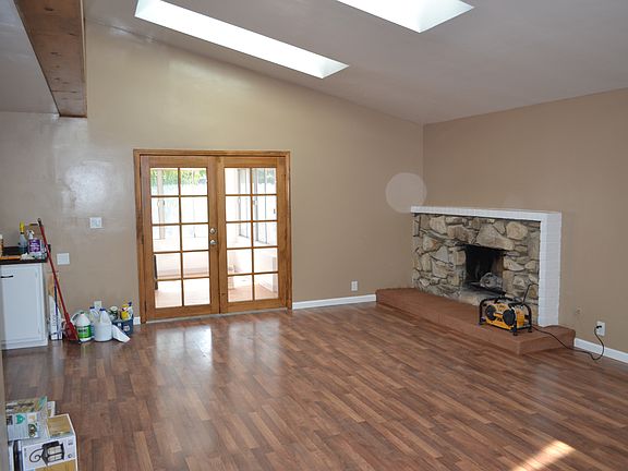 Living room/Fire place