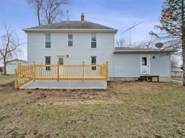 1454 Maxson Rd, Cedar Rapids, IA 52403