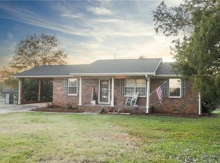 619 Lakeview Dr, Monroe, GA 30656