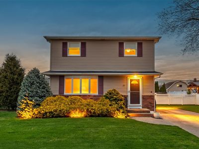 61 Parma Road, Island Park, NY, 11558