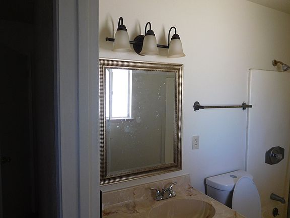 4th image of 18380 Jonathan St #18380