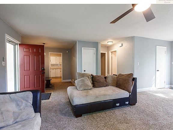 4th image of 3025 S Hedges Ave