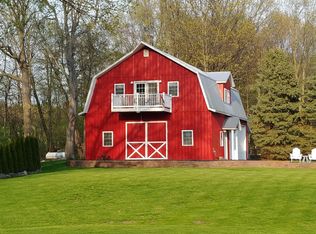 853 W Shore Rd, Isle La Motte, VT 05463