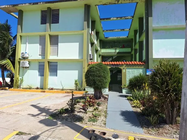Bo Playa Cond Playa Ave APT 301-B, Arecibo, PR 00612