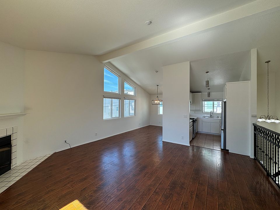 1st image of 630 3rd St APT 1