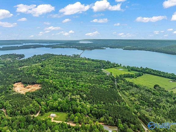 3rd image of 925ACRE S Lois Ln