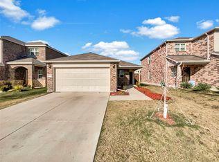 1090 Castroville Dr, Forney, TX 75126