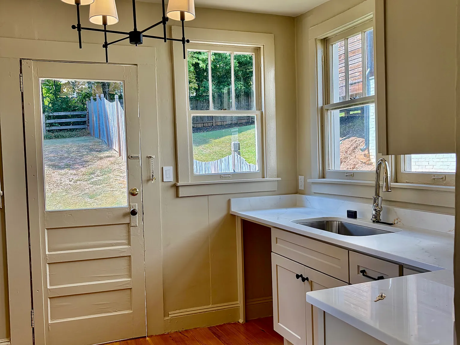 1 bed, 800 sqft, $1,875 — Photo 1