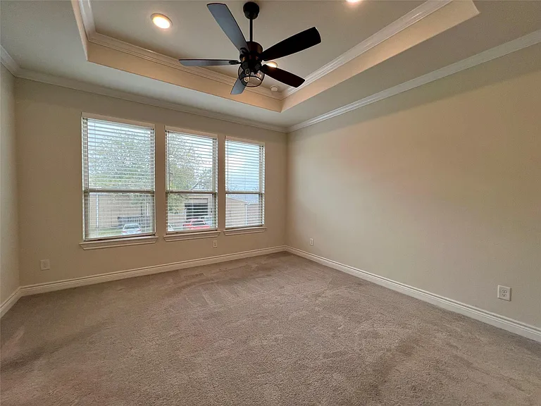 10916 Cannes Memorial Dr — Photo 14