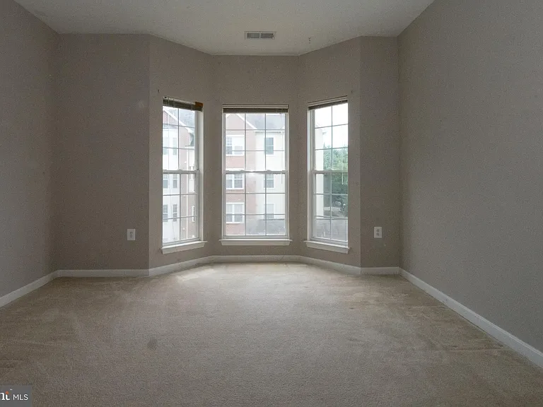 4139 Fountainside Ln — Photo 13